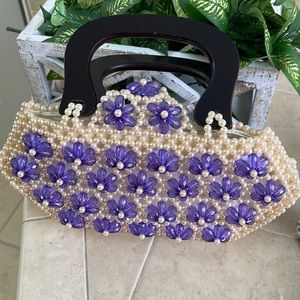 Pearl beaded flower detail purse